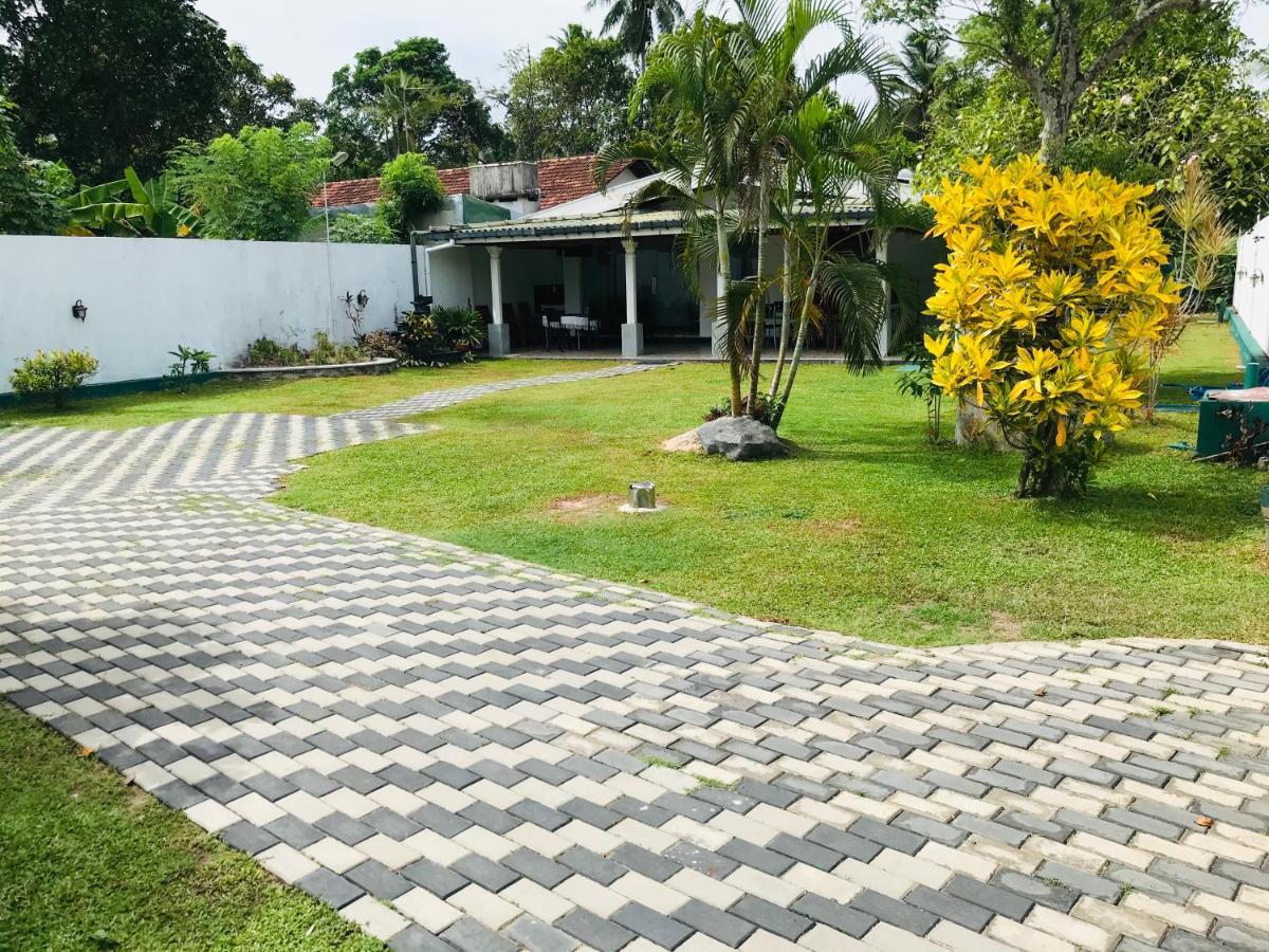 Slnco Villa Katunayaka Exterior foto